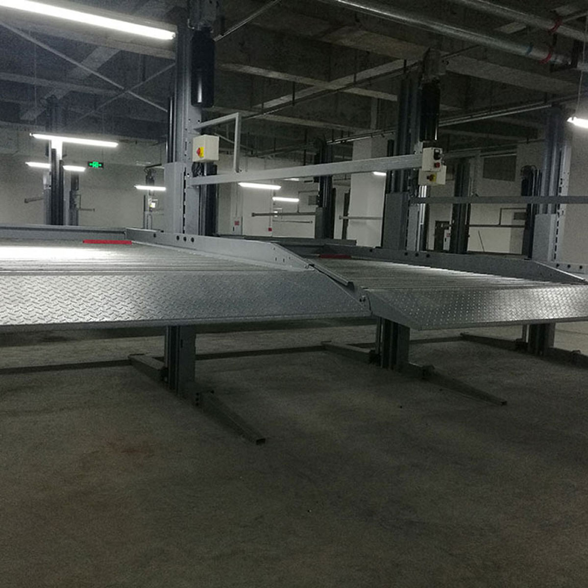 正寧兩種類型垂直升降式停車設備的優(yōu)缺點